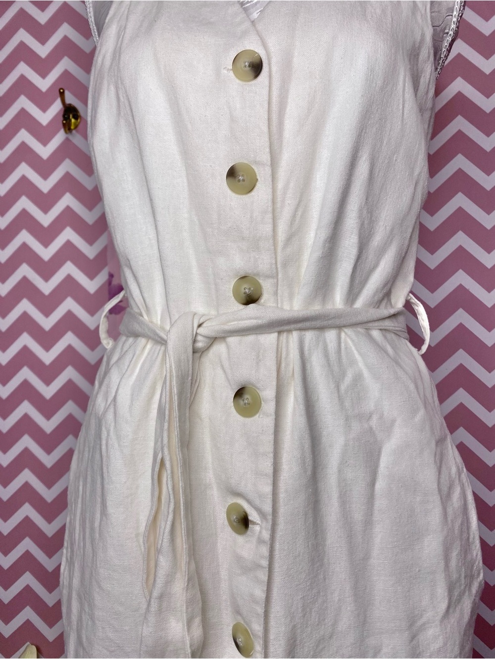 π· Birch White Linen Blend 90s Sleeveless Button-Front Midi Dress with Tie Belt π· - Picture 3 of 9
